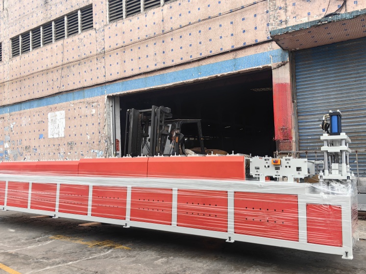 Upright Roll Forming Machine