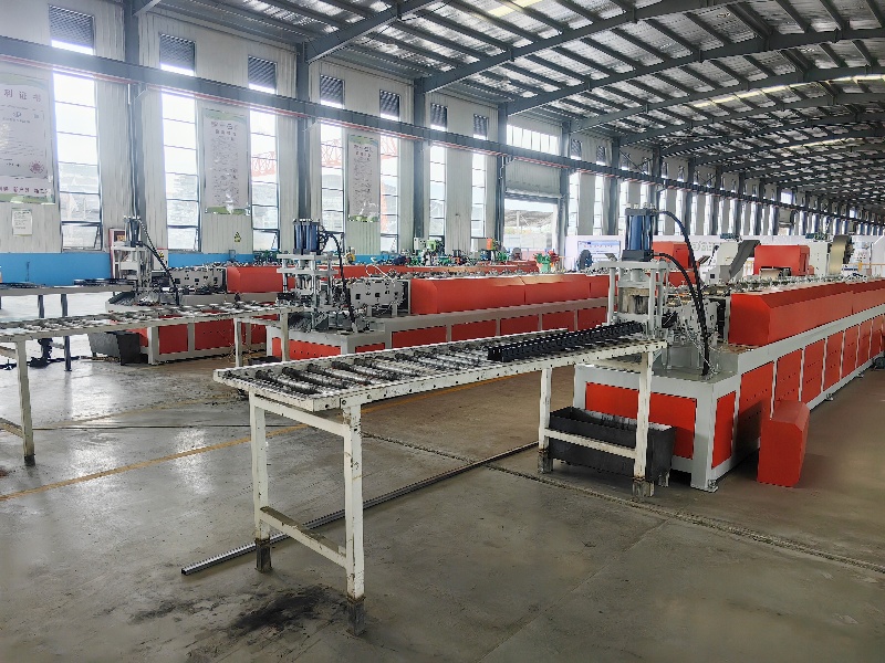 Highway Guardrail Roll Forming Machine